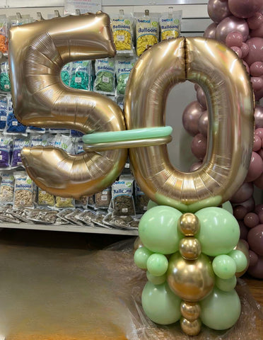 Kiwi Cream & Glossy Gold Vertical Number Stack
