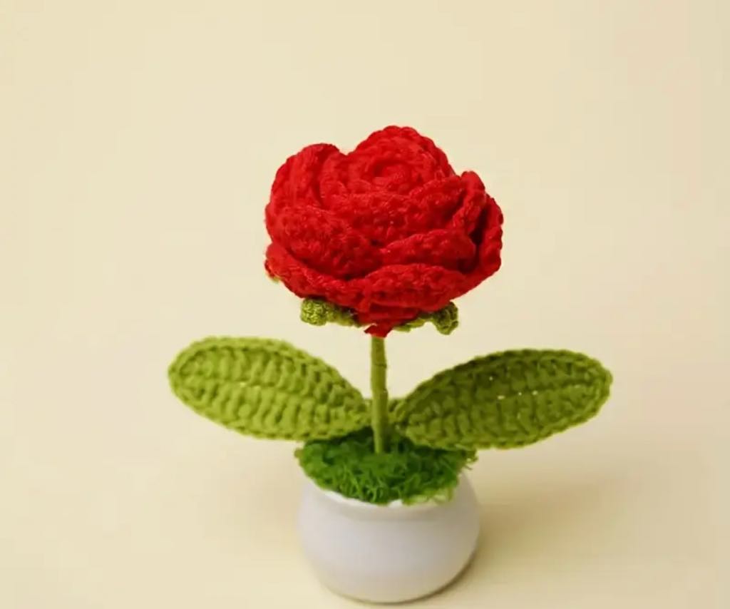 Red Crochet Rose | Collection Only – Talking Balloons